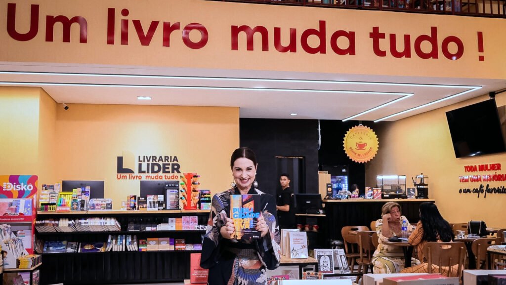 Flavia da Veiga lança “Publicidade Positiva” na Livraria Líder, em São Paulo